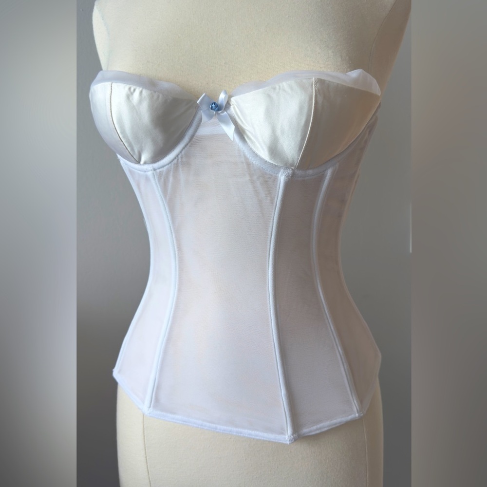 Jezebel White Bustier Corset 32B – Vintage Style